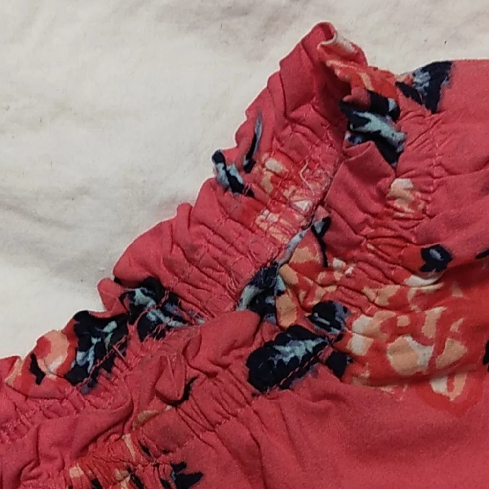 Justice Girl's Crop Top. Floral Pattern. Size 10.
